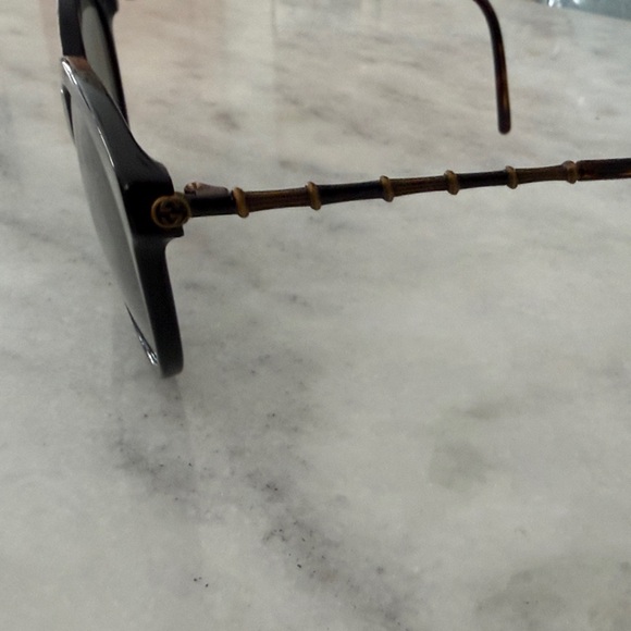 Gucci Black Cat-Eye Sunglasses - Picture 2 of 4